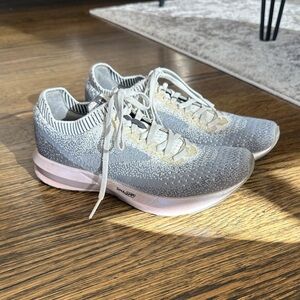 Brooks Women's Light Gray and White Knit Running Shoes